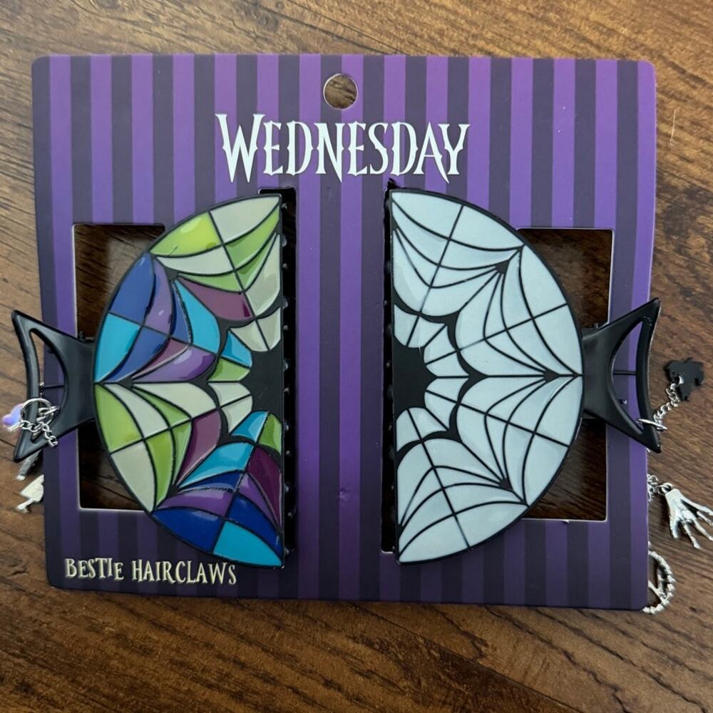 Wednesday Bestie Claw clips NWT